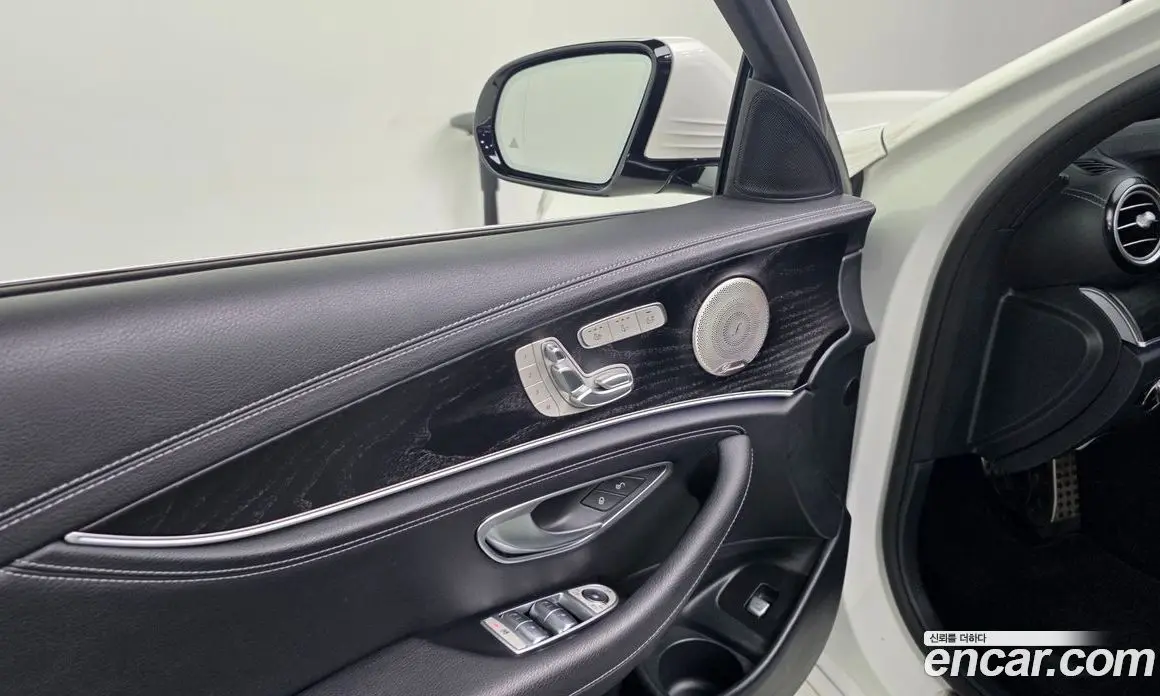 Mercedes-Benz E-Class 2022 1.9 автомат (гидро), фото 27