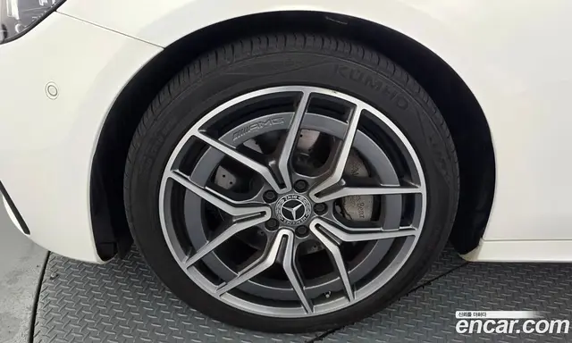 Mercedes-Benz E-Class 2022 1.9 автомат (гидро), миниатюра 5