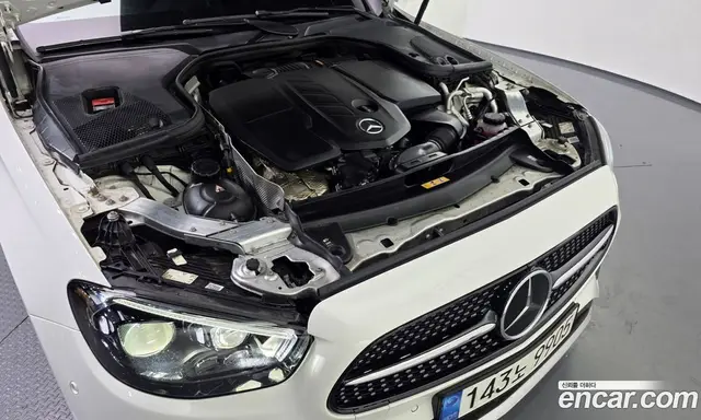 Mercedes-Benz E-Class 2022 1.9 автомат (гидро), миниатюра 6
