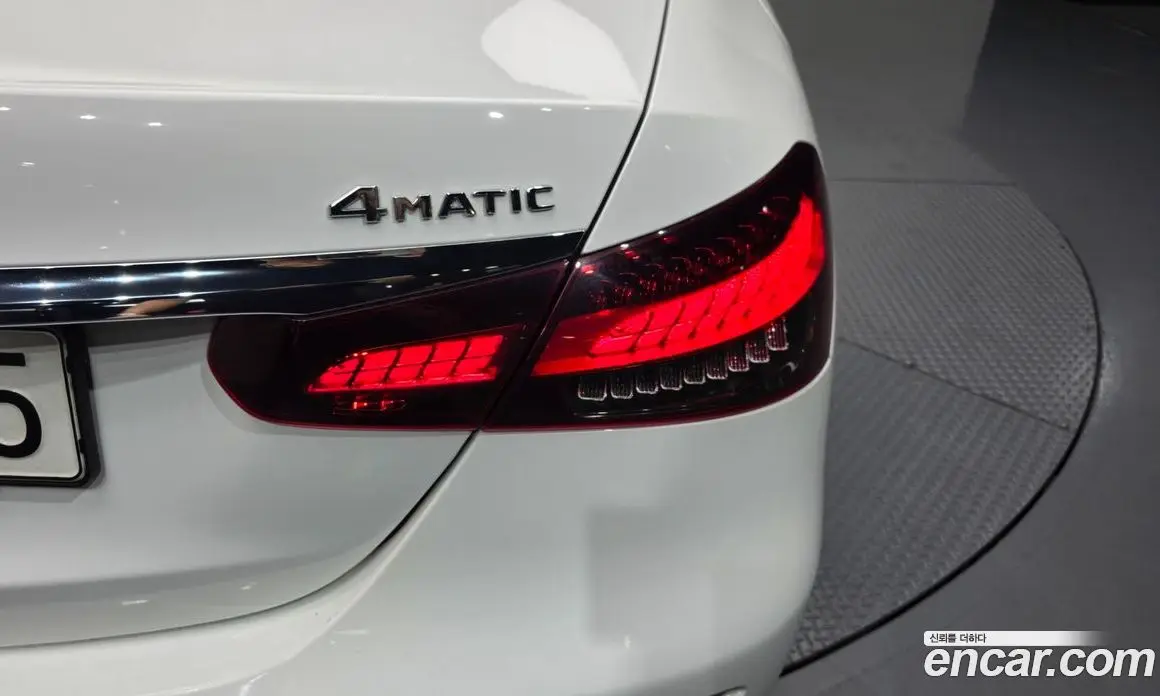 Mercedes-Benz E-Class 2022 1.9 автомат (гидро), фото 9