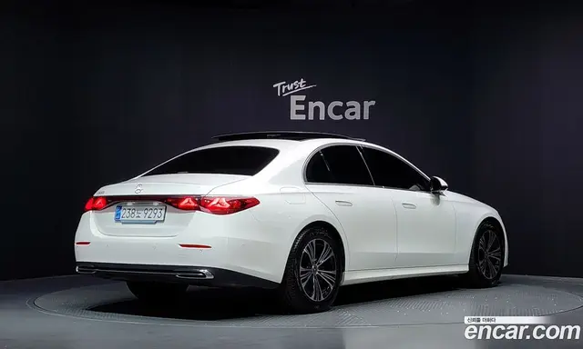 Mercedes-Benz E-Class 2025 2.0 автомат (гидро), миниатюра 2 Mercedes-Benz E-Class 2025 2.0 автомат (гидро), миниатюра 2