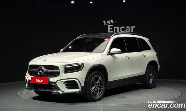 Mercedes-Benz GLB-Class 2024 2.0 автомат (гидро), миниатюра 1