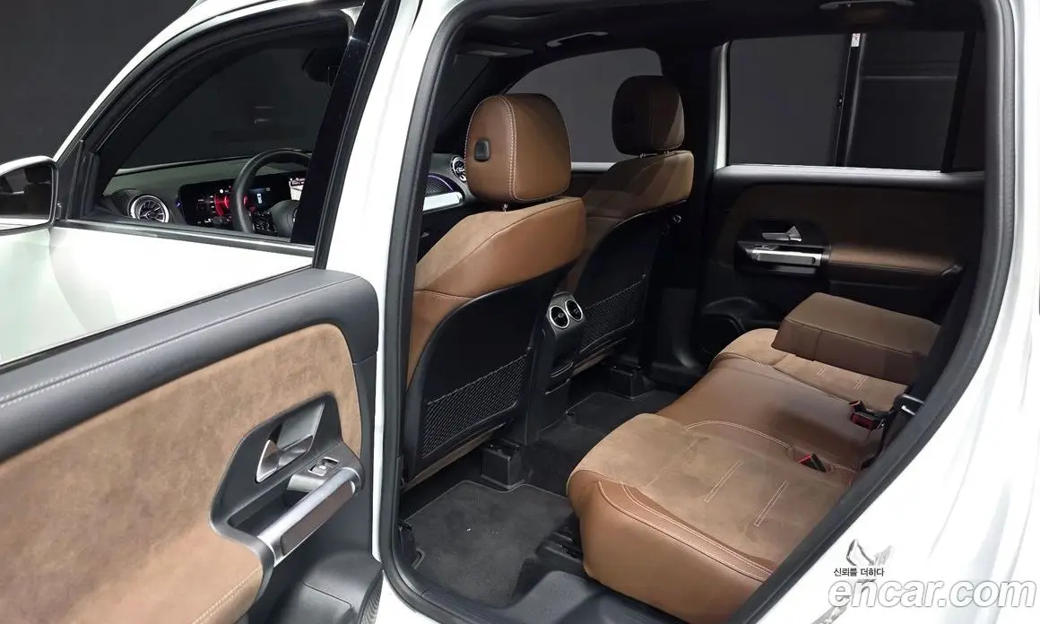 Mercedes-Benz GLB-Class 2024 2.0 автомат (гидро), фото 18