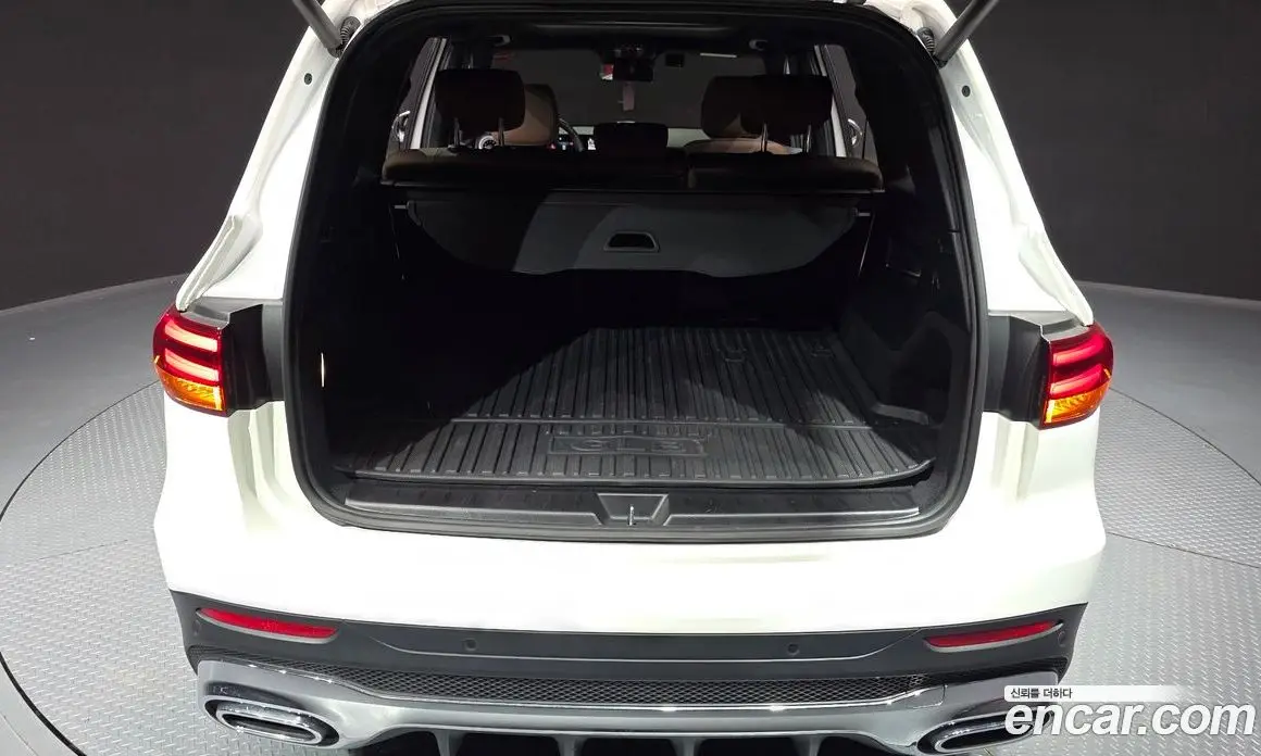 Mercedes-Benz GLB-Class 2024 2.0 автомат (гидро), фото 26