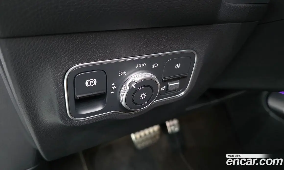 Mercedes-Benz GLB-Class 2024 2.0 автомат (гидро), фото 27
