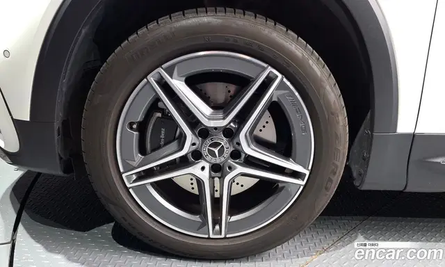 Mercedes-Benz GLB-Class 2024 2.0 автомат (гидро), миниатюра 5