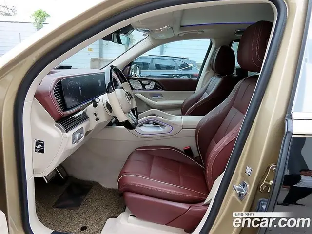Mercedes-Benz GLS-Class 2023 4.0 автомат (гидро), миниатюра 6