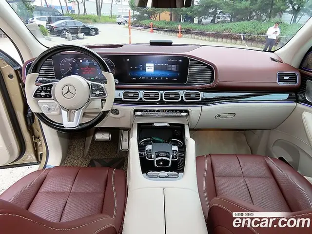Mercedes-Benz GLS-Class 2023 4.0 автомат (гидро), миниатюра 8