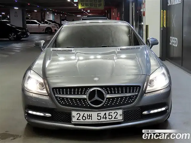 Mercedes-Benz SLK-Class 2012 1.8 автомат (гидро), миниатюра 2