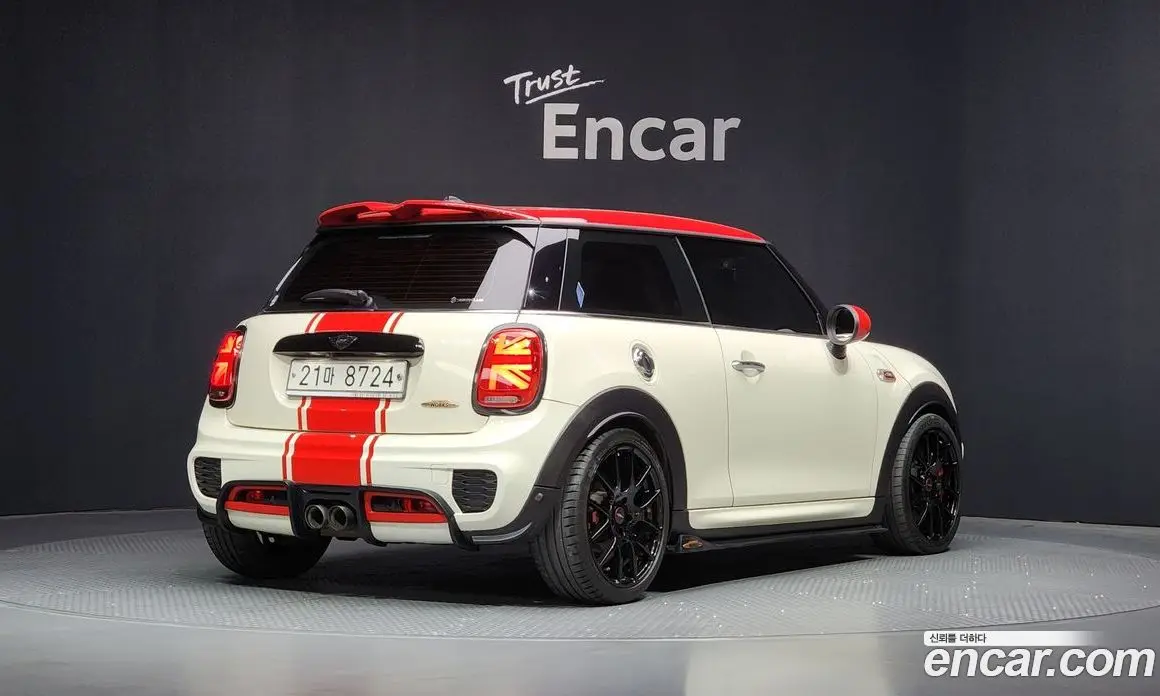 Mini Cooper 2017 2.0 автомат (гидро), фото 2 Mini Cooper 2017 2.0 автомат (гидро), фото 2