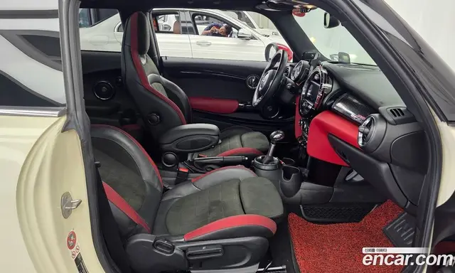 Mini Cooper 2017 2.0 автомат (гидро), миниатюра 11 Mini Cooper 2017 2.0 автомат (гидро), миниатюра 11