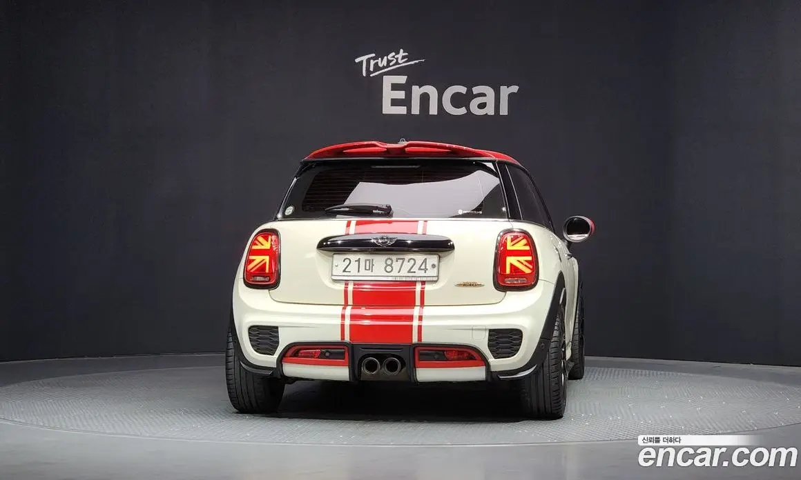 Mini Cooper 2017 2.0 автомат (гидро), фото 4 Mini Cooper 2017 2.0 автомат (гидро), фото 4