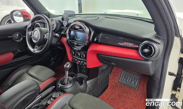 Mini Cooper 2017 2.0 автомат (гидро), миниатюра 7 Mini Cooper 2017 2.0 автомат (гидро), миниатюра 7