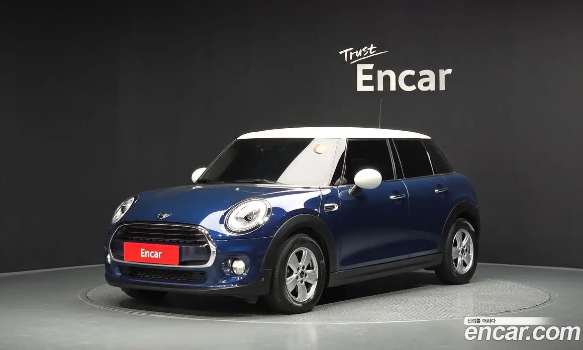 Mini Cooper 2017 1.5 автомат (гидро), фото 1 Mini Cooper 2017 1.5 автомат (гидро), фото 1