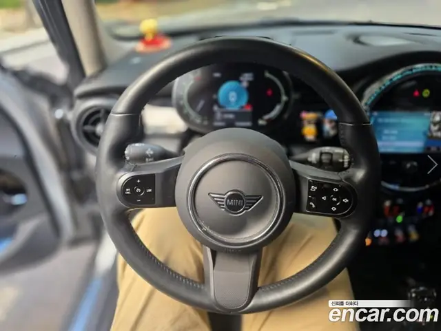 Mini Cooper 2023 1.5 автомат (гидро), миниатюра 7