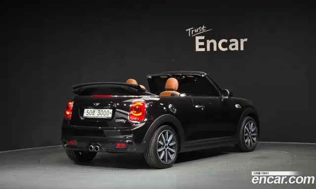 Mini Cooper Convertible 2017 2.0 автомат (гидро), миниатюра 2