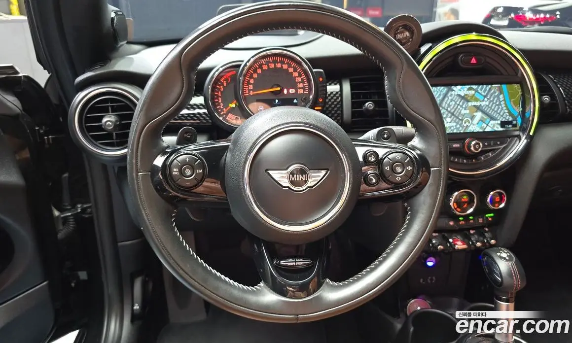 Mini Cooper Convertible 2017 2.0 автомат (гидро), фото 13