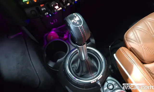 Mini Cooper Convertible 2017 2.0 автомат (гидро), миниатюра 9