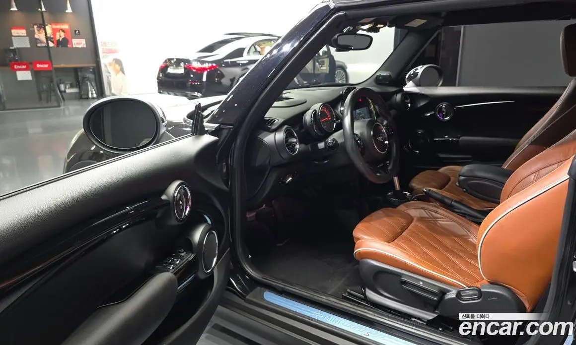 Mini Cooper Convertible 2017 2.0 автомат (гидро), фото 10