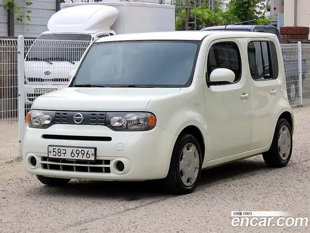 Nissan Cube 2011 1.8 автомат (гидро), миниатюра 1 Nissan Cube 2011 1.8 автомат (гидро), миниатюра 1