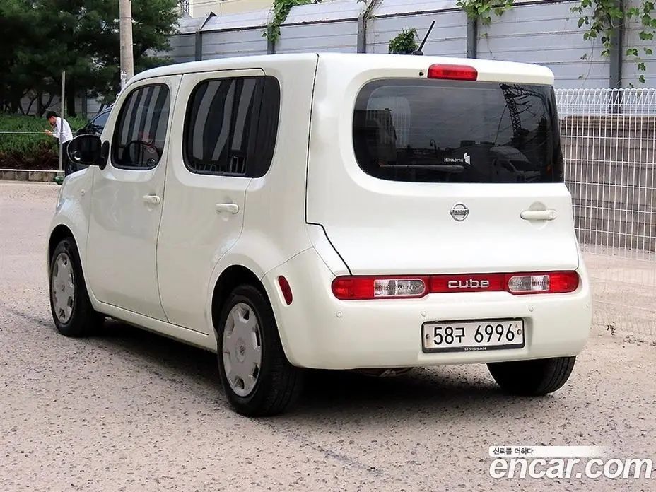 Nissan Cube 2011 1.8 автомат (гидро), фото 3 Nissan Cube 2011 1.8 автомат (гидро), фото 3