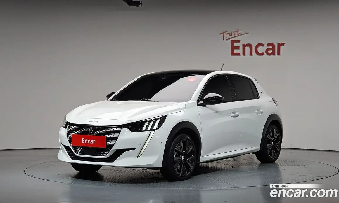Peugeot 208 2023 0.1 автомат (гидро), фото 1 Peugeot 208 2023 0.1 автомат (гидро), фото 1