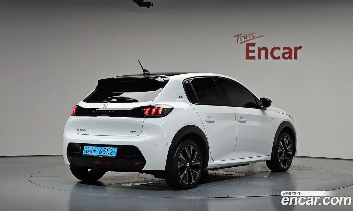 Peugeot 208 2023 0.1 автомат (гидро), фото 2 Peugeot 208 2023 0.1 автомат (гидро), фото 2