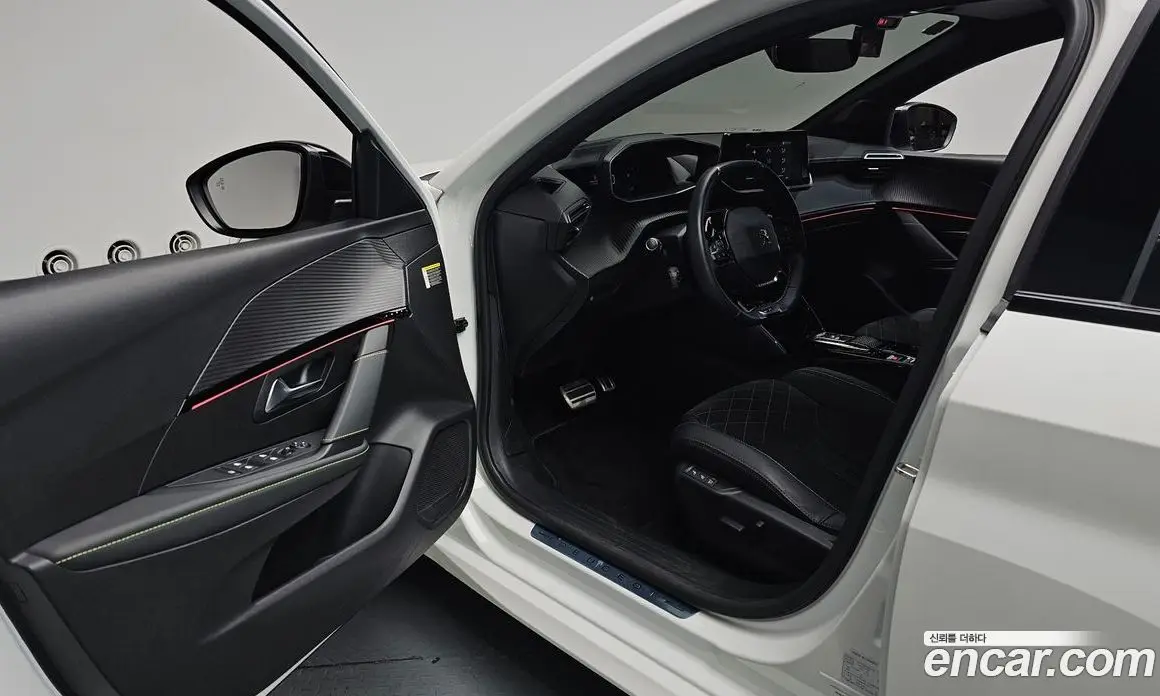 Peugeot 208 2023 0.1 автомат (гидро), фото 13 Peugeot 208 2023 0.1 автомат (гидро), фото 13