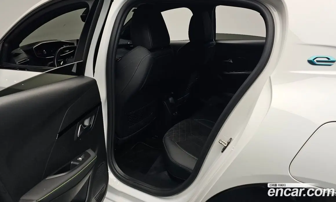 Peugeot 208 2023 0.1 автомат (гидро), фото 17 Peugeot 208 2023 0.1 автомат (гидро), фото 17