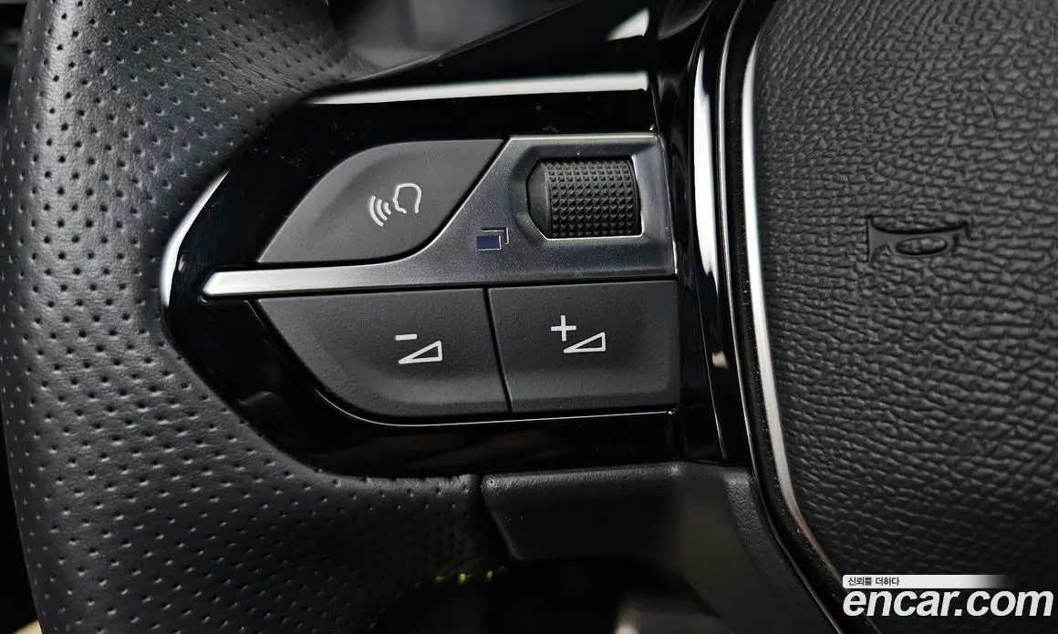 Peugeot 208 2023 0.1 автомат (гидро), фото 30 Peugeot 208 2023 0.1 автомат (гидро), фото 30