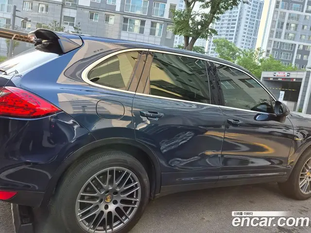 Porsche Cayenne 2013 3.0 автомат (гидро), миниатюра 2