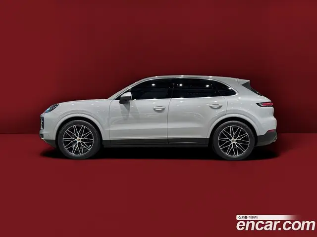 Porsche Cayenne, 2023, 16 400 км