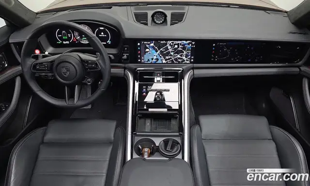 Porsche Panamera 2024 4.0 автомат (гидро), миниатюра 7