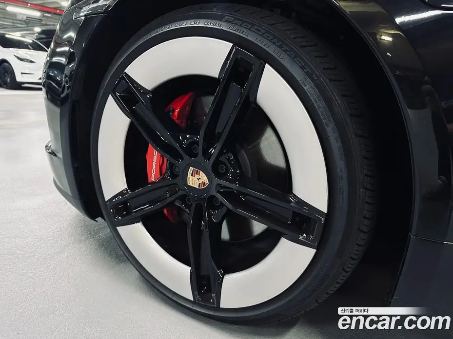 Porsche Taycan 2025 0.1 автомат (гидро), фото 18