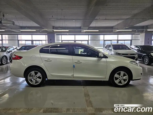 Renault (Samsung) SM3 2012 1.6 автомат (гидро), миниатюра 2 Renault (Samsung) SM3 2012 1.6 автомат (гидро), миниатюра 2
