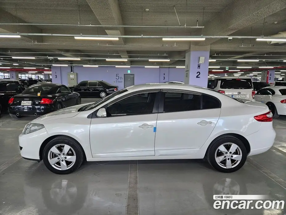 Renault (Samsung) SM3 2012 1.6 автомат (гидро), фото 4 Renault (Samsung) SM3 2012 1.6 автомат (гидро), фото 4
