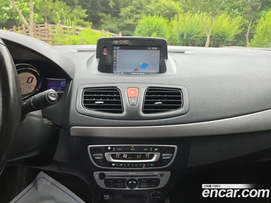 Renault (Samsung) SM3 2018 0.1 автомат (гидро), фото 19 Renault (Samsung) SM3 2018 0.1 автомат (гидро), фото 19