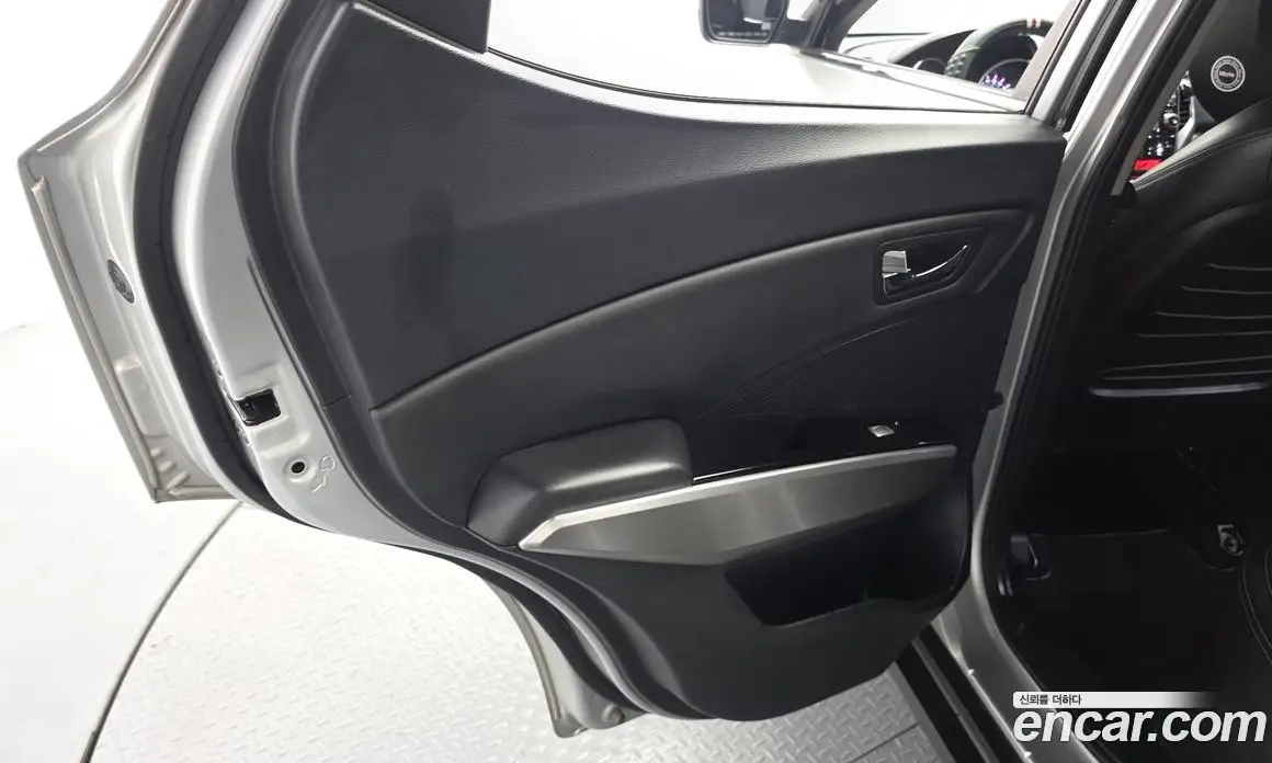SsangYong TIBOLI 2015 1.6 автомат (гидро), фото 15
