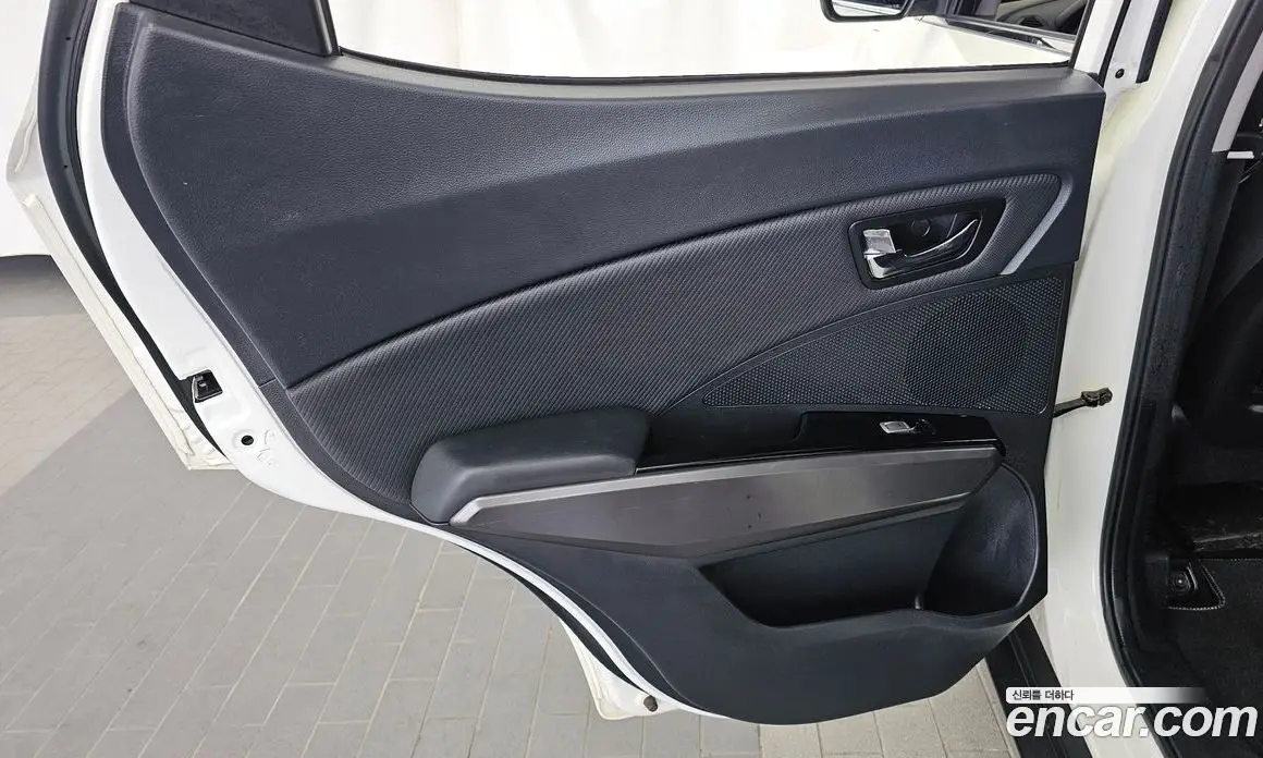 SsangYong TIBOLI 2017 1.6 автомат (гидро), фото 15