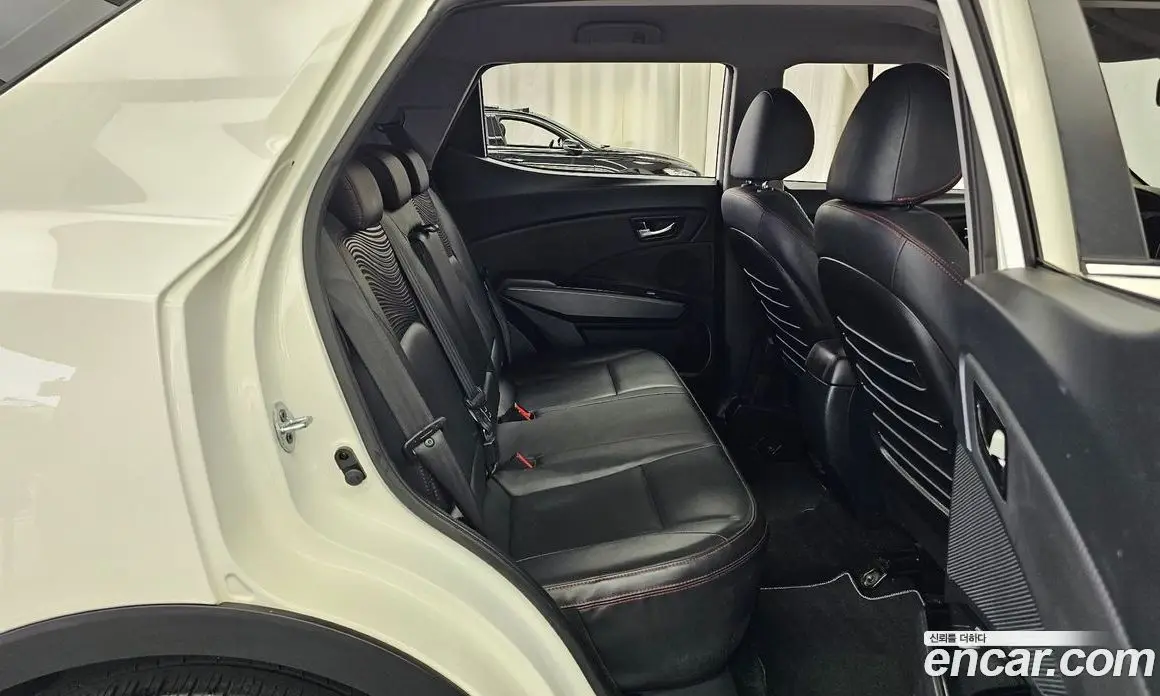 SsangYong TIBOLI 2017 1.6 автомат (гидро), фото 18