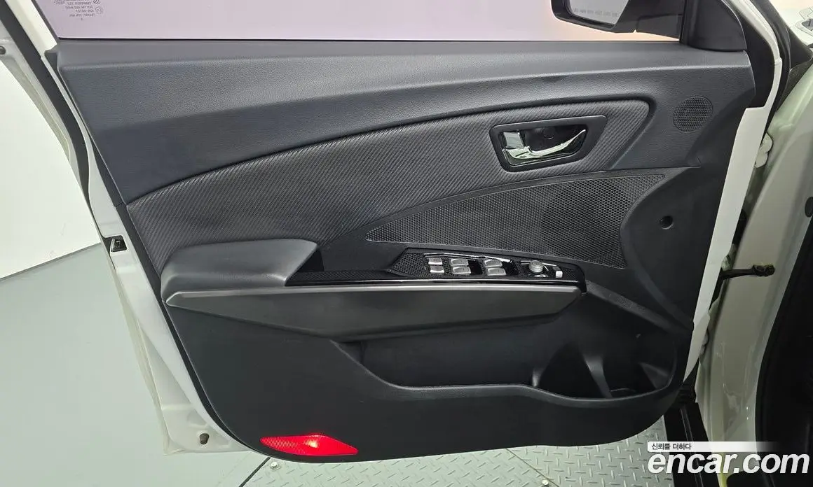 SsangYong TIBOLI 2018 1.6 автомат (гидро), фото 14
