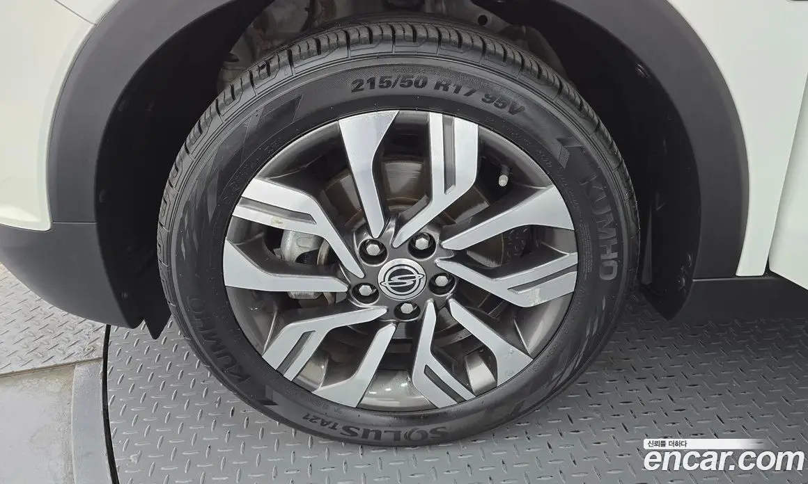 SsangYong TIBOLI 2018 1.6 автомат (гидро), фото 5