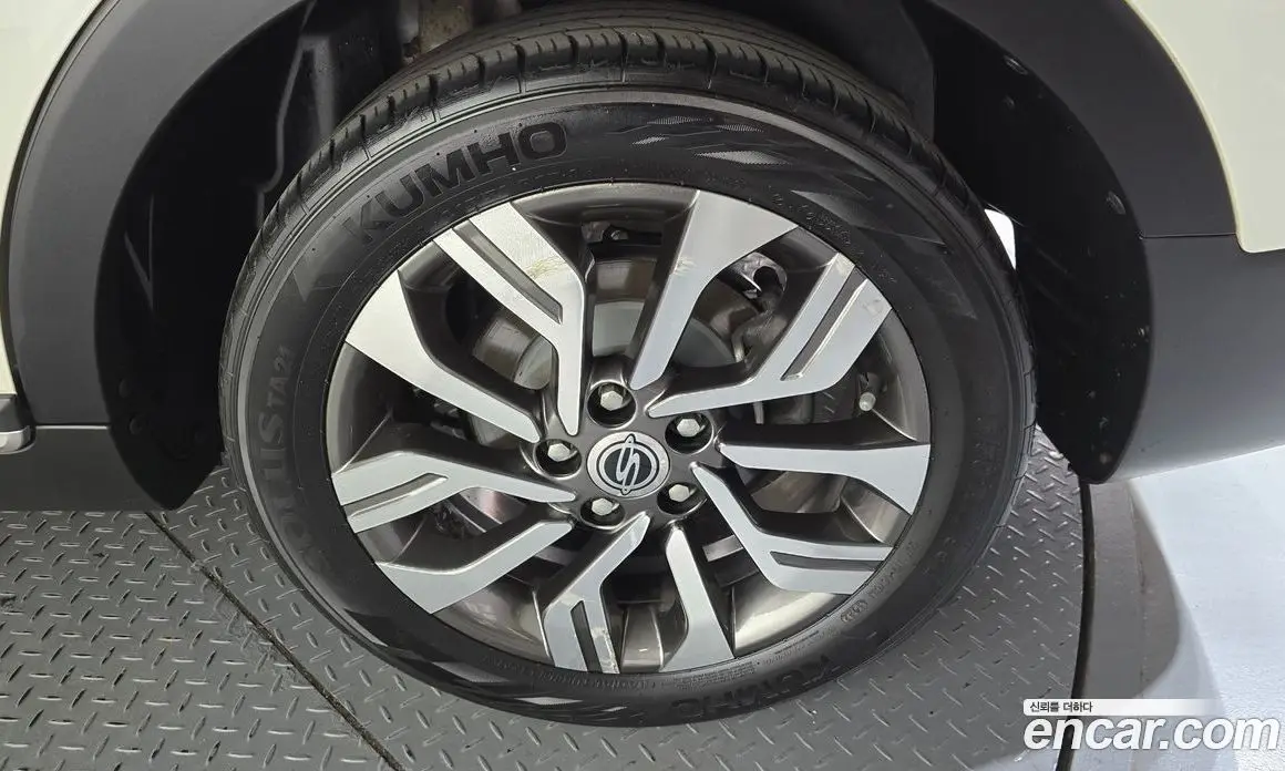 SsangYong TIBOLI 2018 1.6 автомат (гидро), фото 7