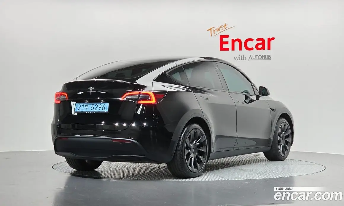 Tesla Model Y 2023 0.2 автомат (гидро), фото 2 Tesla Model Y 2023 0.2 автомат (гидро), фото 2