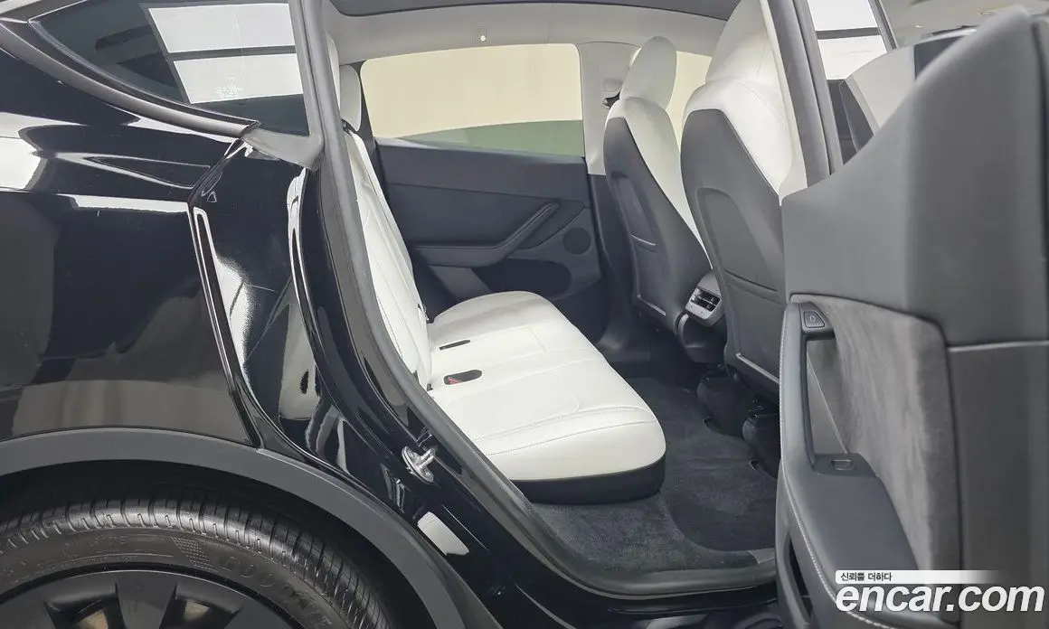 Tesla Model Y 2023 0.2 автомат (гидро), фото 17 Tesla Model Y 2023 0.2 автомат (гидро), фото 17