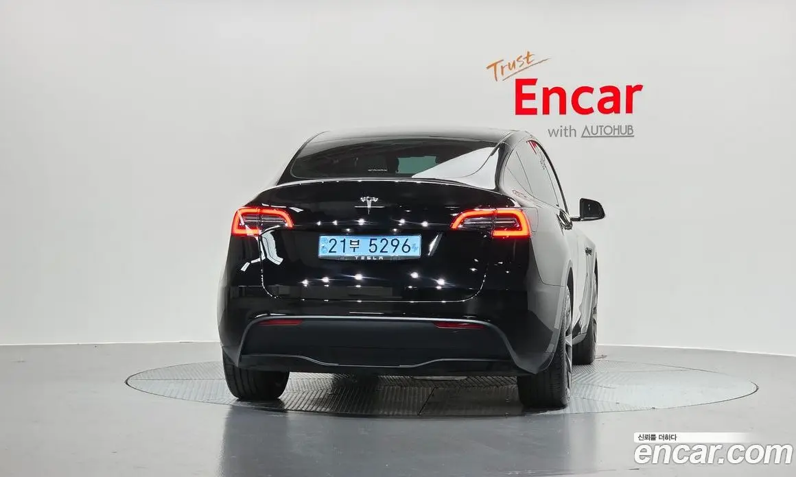 Tesla Model Y 2023 0.2 автомат (гидро), фото 4 Tesla Model Y 2023 0.2 автомат (гидро), фото 4