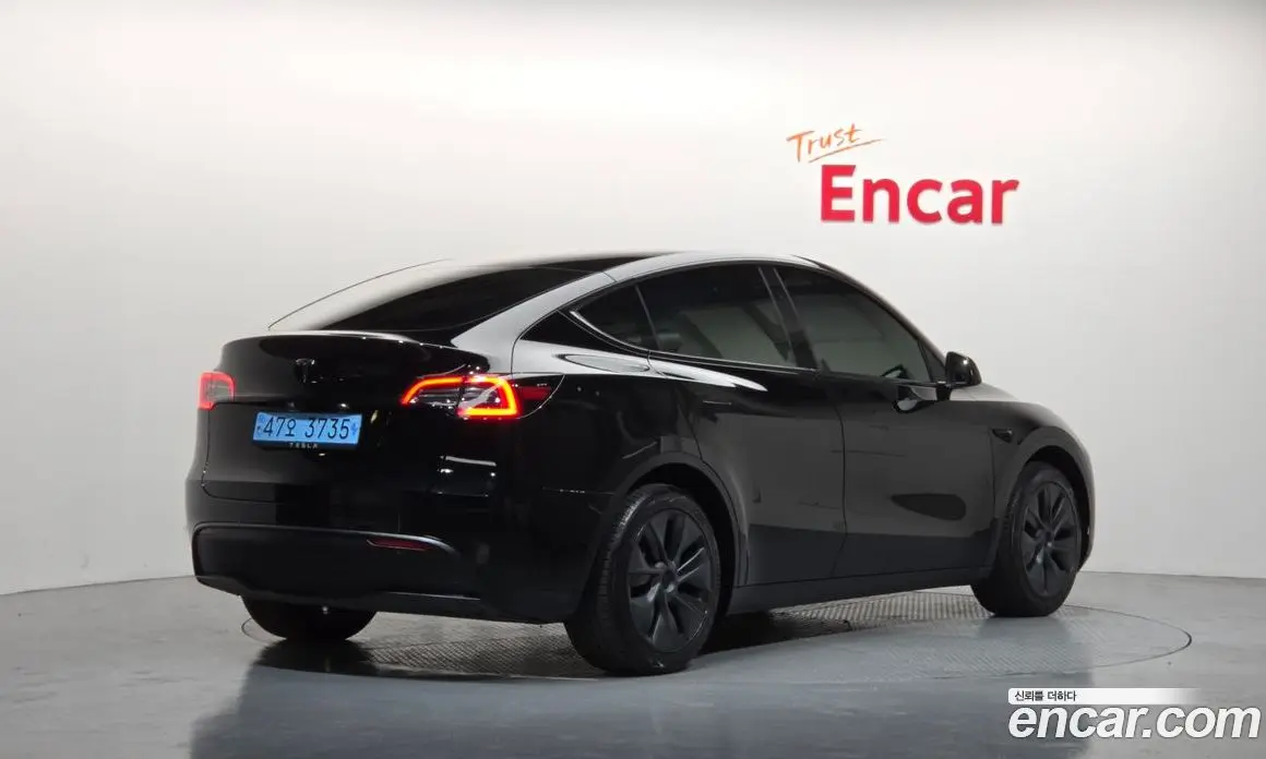 Tesla Model Y 2024 0.2 автомат (гидро), фото 2 Tesla Model Y 2024 0.2 автомат (гидро), фото 2