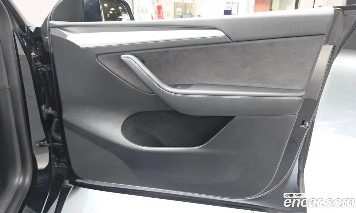 Tesla Model Y 2024 0.2 автомат (гидро), фото 15 Tesla Model Y 2024 0.2 автомат (гидро), фото 15
