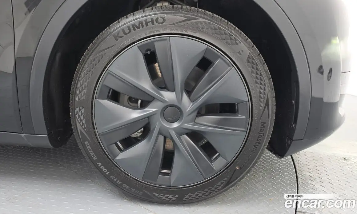 Tesla Model Y 2024 0.2 автомат (гидро), фото 7 Tesla Model Y 2024 0.2 автомат (гидро), фото 7