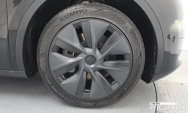 Tesla Model Y 2024 0.2 автомат (гидро), миниатюра 7 Tesla Model Y 2024 0.2 автомат (гидро), миниатюра 7